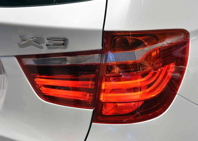 Платы управления габаритных огней в задних фонарях BMW X3 F25